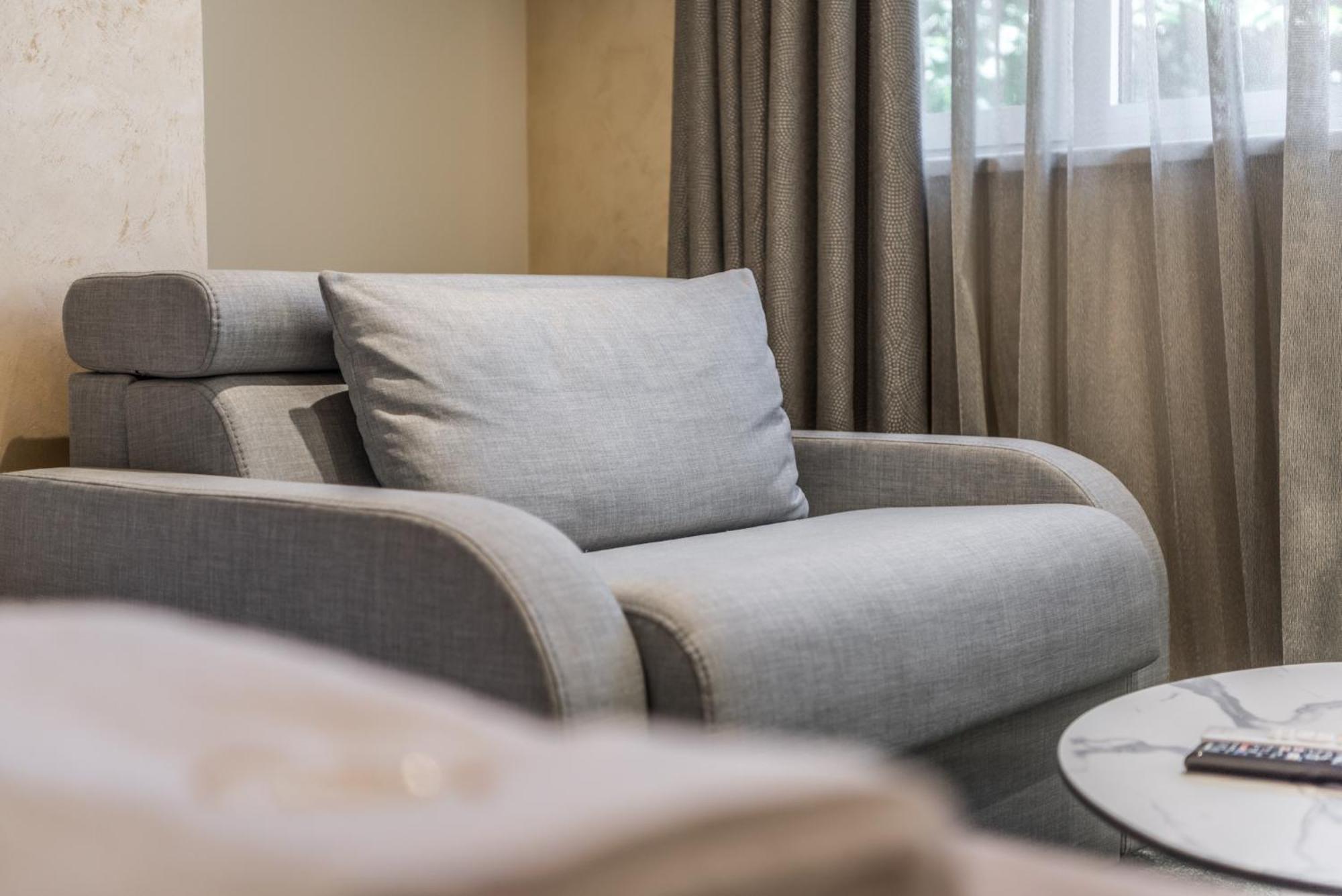Piazza Luxury Apartments Тирана Екстериор снимка
