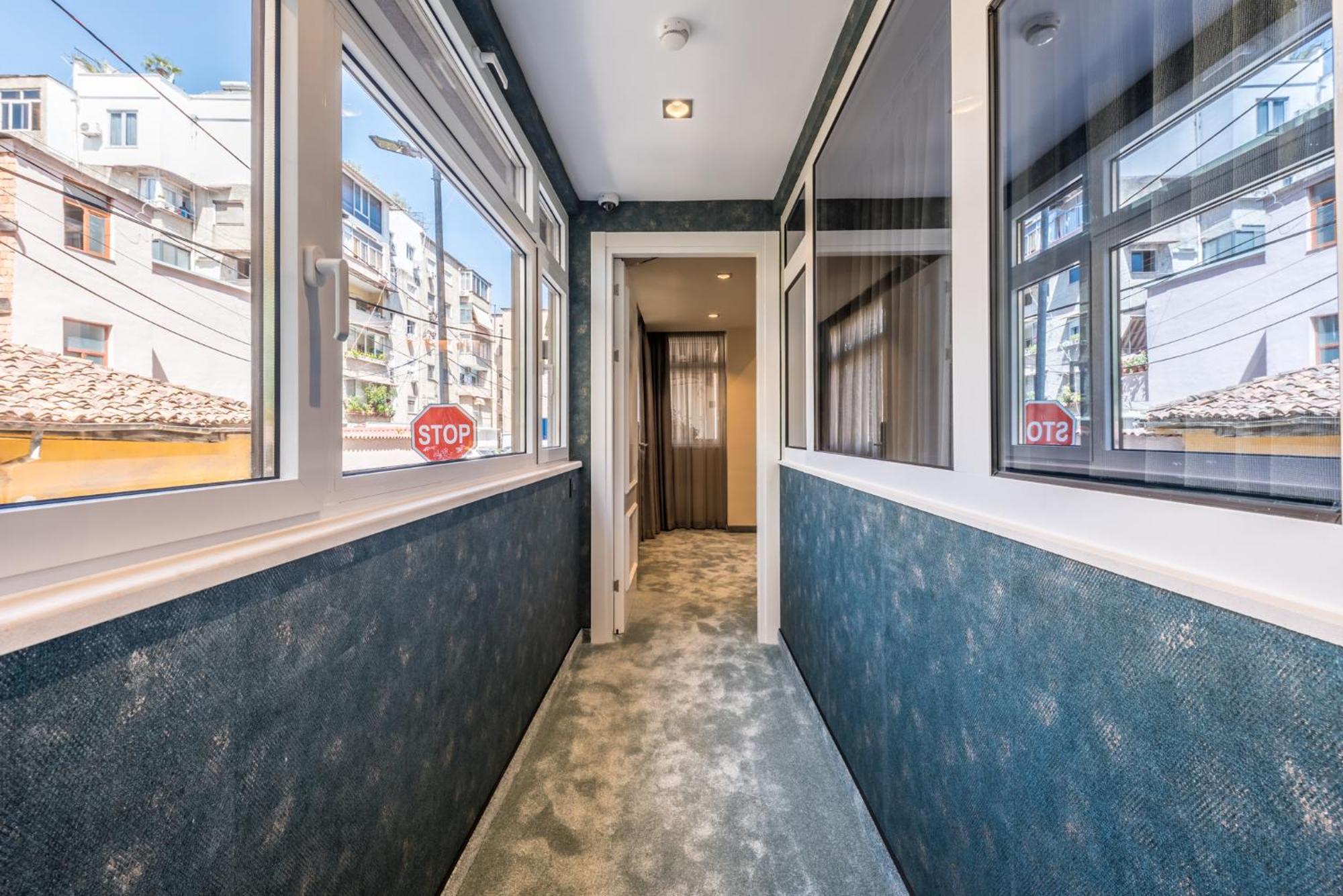 Piazza Luxury Apartments Тирана Екстериор снимка
