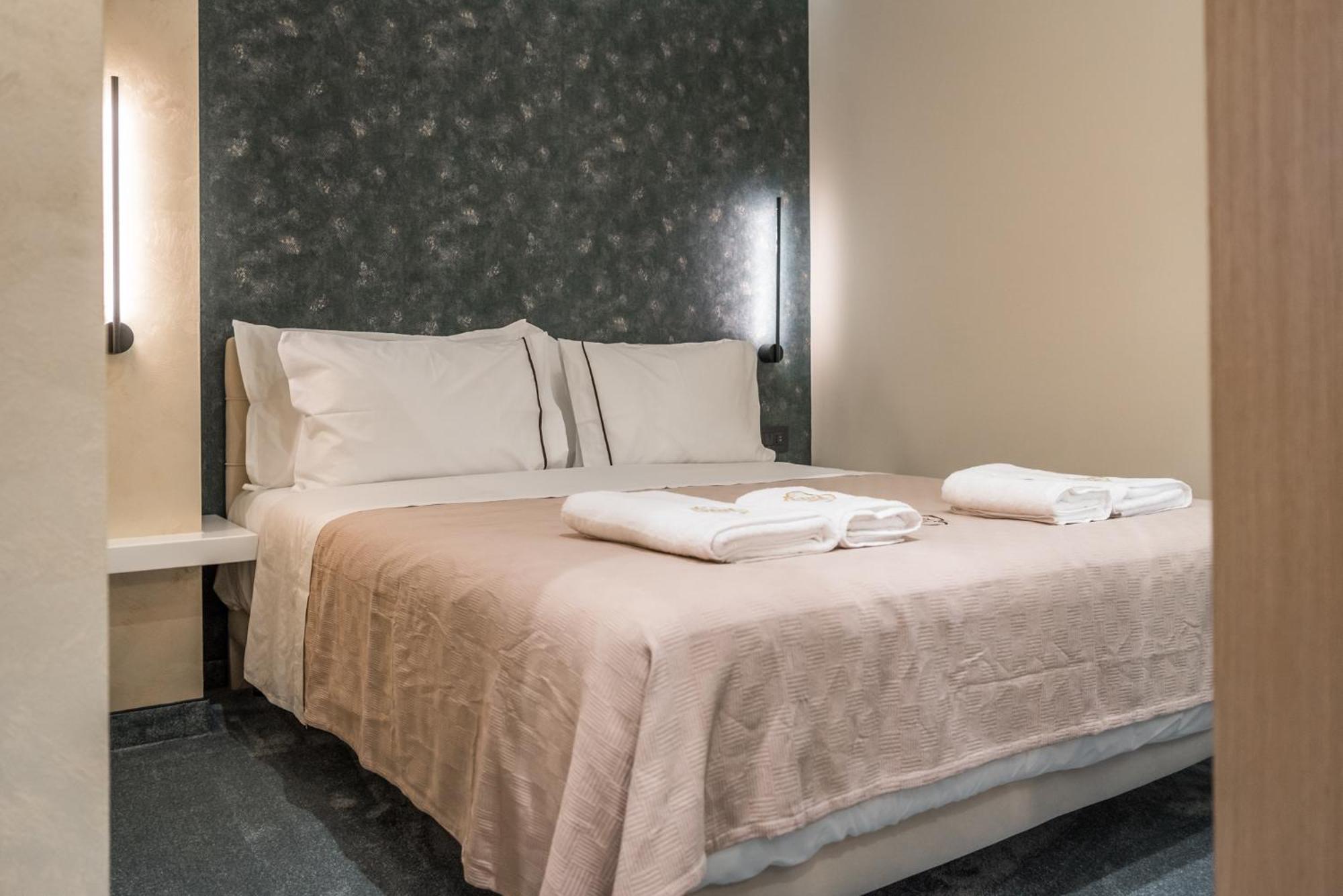 Piazza Luxury Apartments Тирана Екстериор снимка