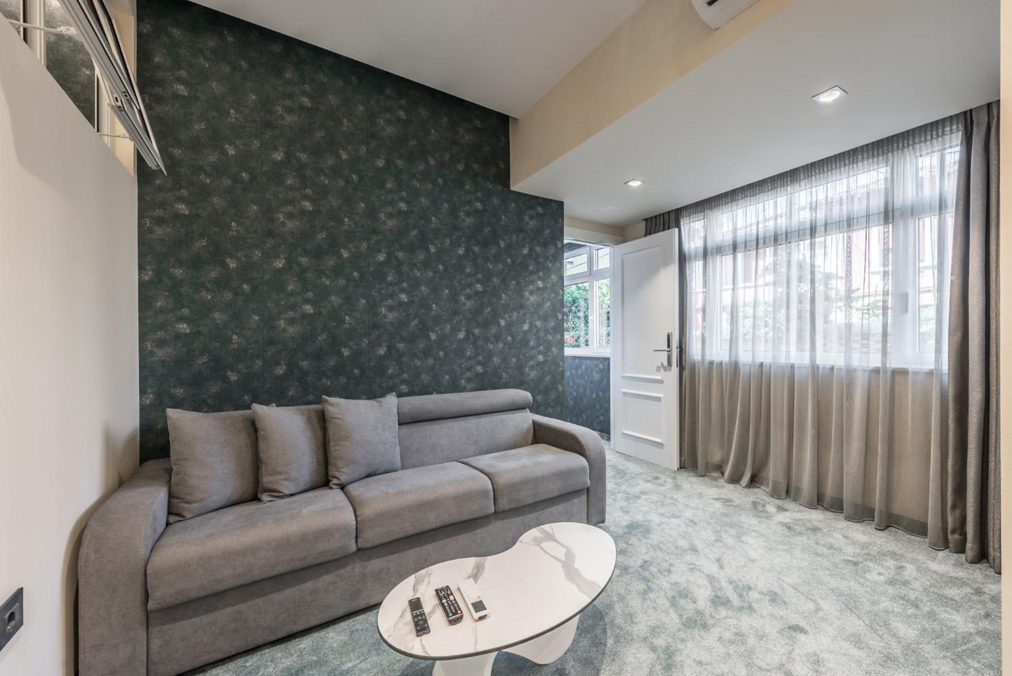 Piazza Luxury Apartments Тирана Екстериор снимка