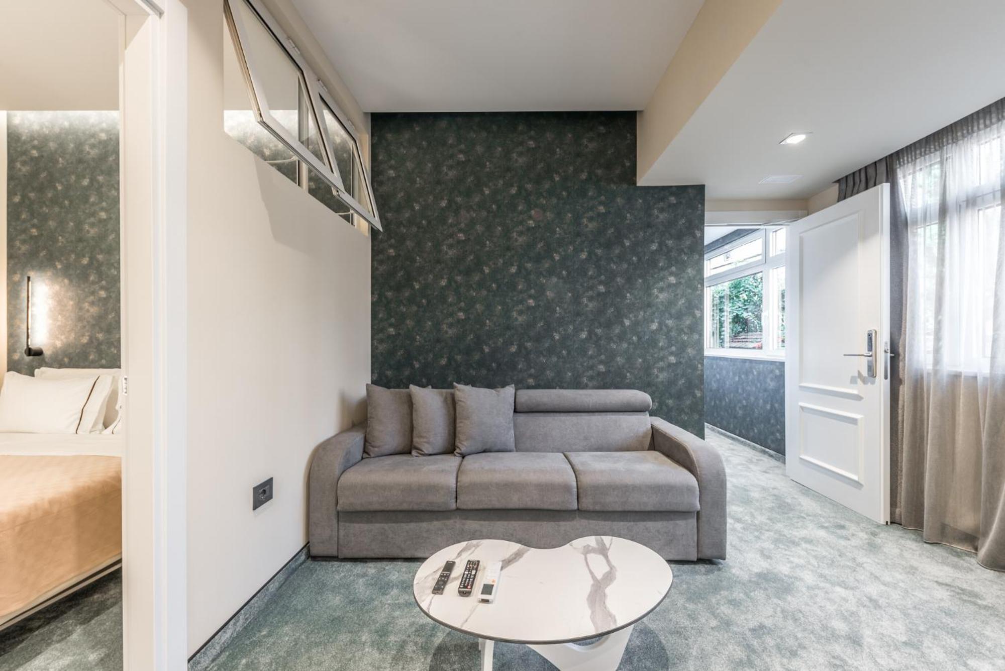 Piazza Luxury Apartments Тирана Екстериор снимка