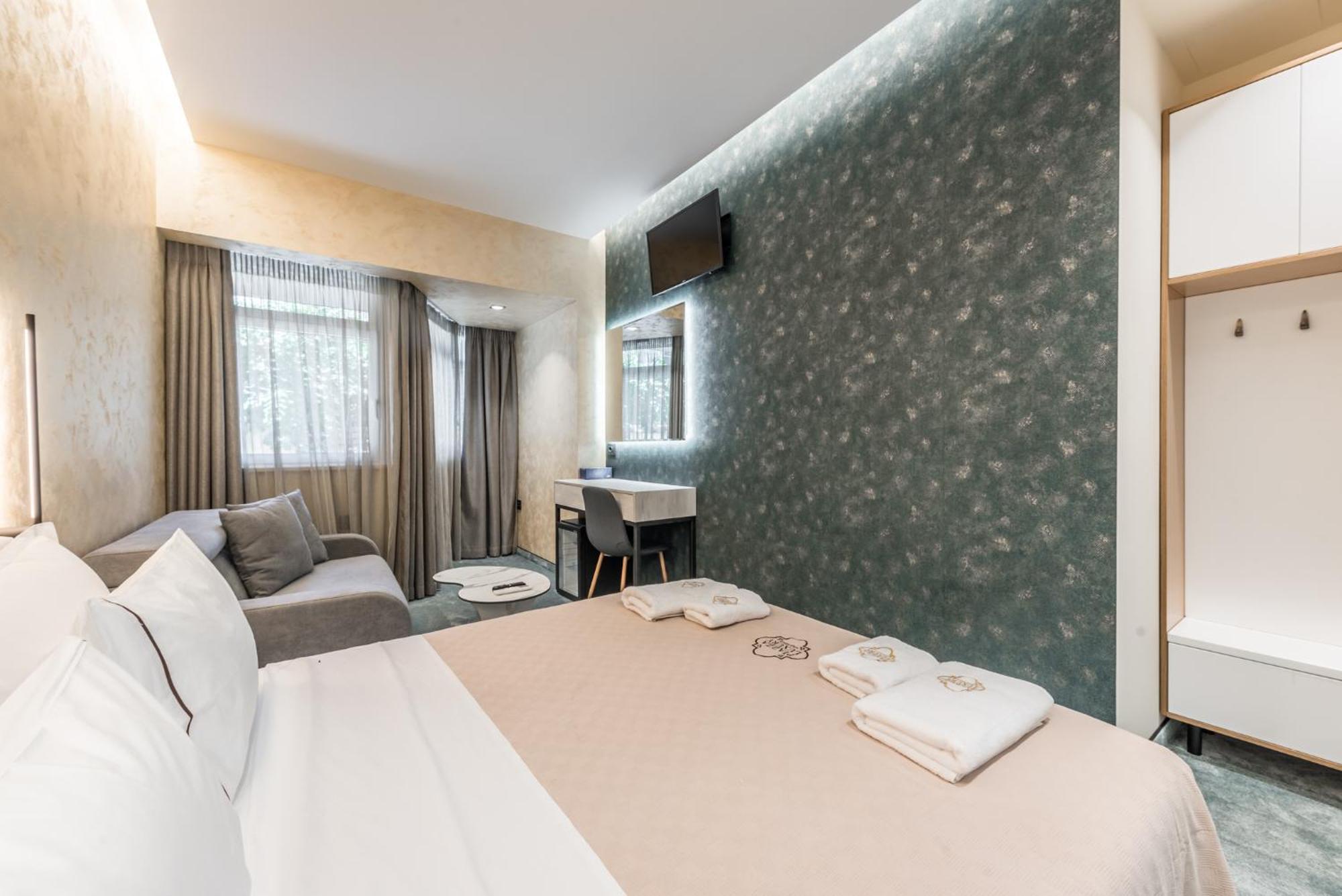 Piazza Luxury Apartments Тирана Екстериор снимка